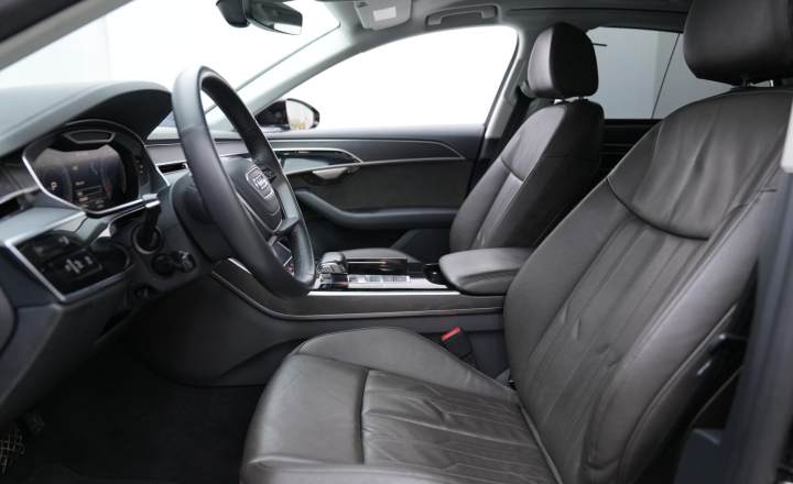 奥迪 A8 2018款 A8L 55 TFSI quattro投放版精英型