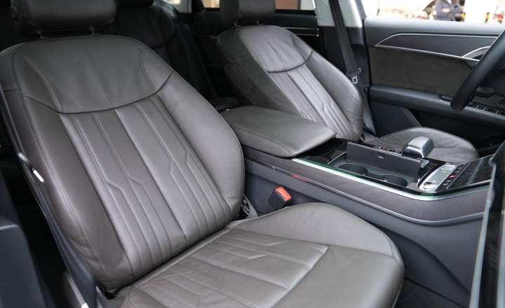 奥迪 A8 2018款 A8L 55 TFSI quattro投放版精英型