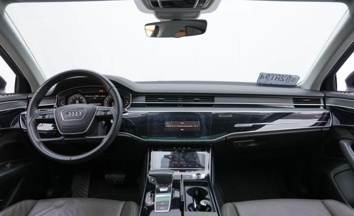 奥迪 A8 2018款 A8L 55 TFSI quattro投放版精英型
