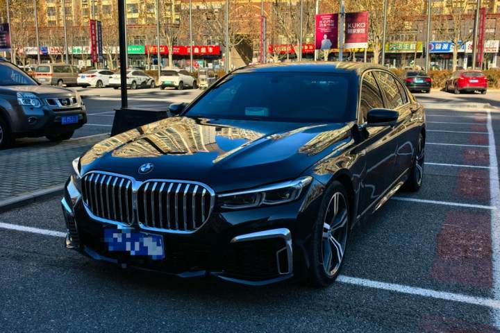 宝马 7系 740Li 领先型 M运动套装
