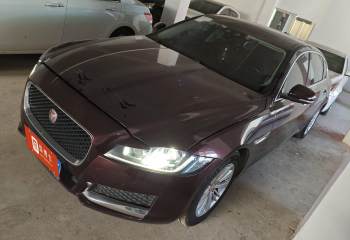 捷豹 XFL 2017款 XFL 2.0T 240PS 豪华版