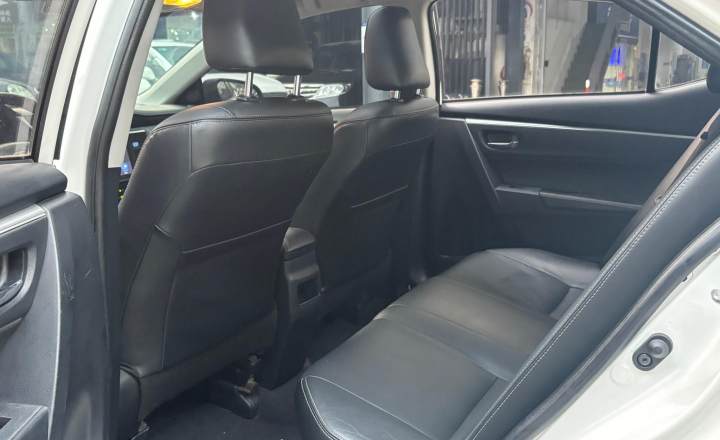 丰田 卡罗拉 2017款 改款双擎 1.8L ECVT精英版