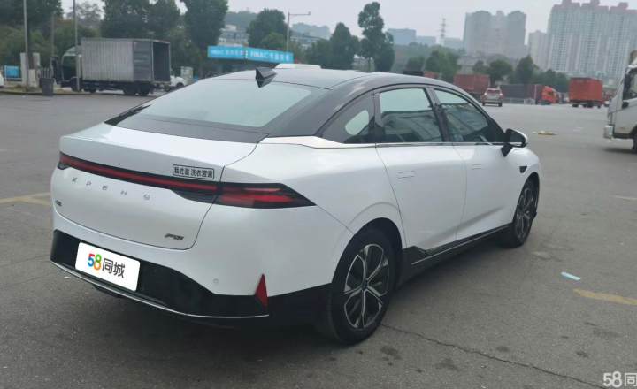 小鹏 P5 2022款 550E