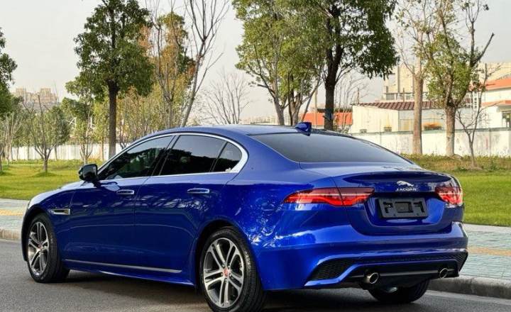 捷豹 XEL 2020款 2.0T 200PS RDYNAMIC S进取运动版