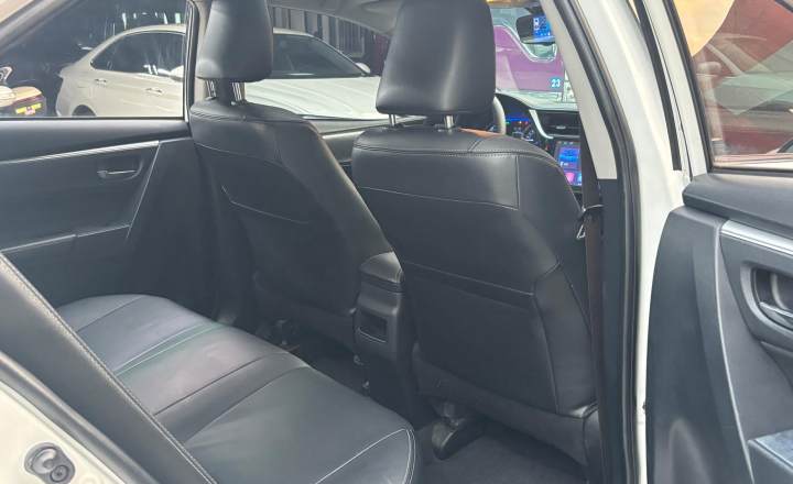 丰田 卡罗拉 2017款 改款双擎 1.8L ECVT精英版