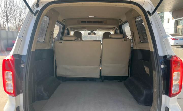 五菱汽车 五菱宏光 2019款 1.5L S舒适型国VI LAR