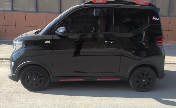 五菱汽车 宏光MINIEV 2022款 GAMEBOY 200km 玩咖款 磷酸铁锂