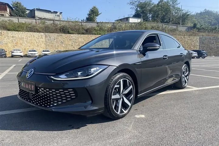 大众 凌渡 凌渡L 280TSI DSG热辣版