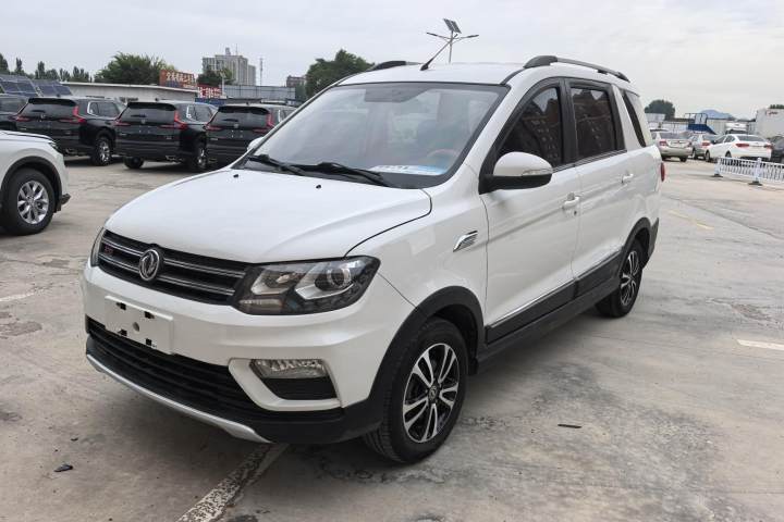 东风风光 风光370 1.5L 手动精英居家版 7座