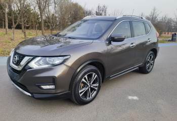 日产 奇骏 2017款 2.5L CVT豪华版 4WD