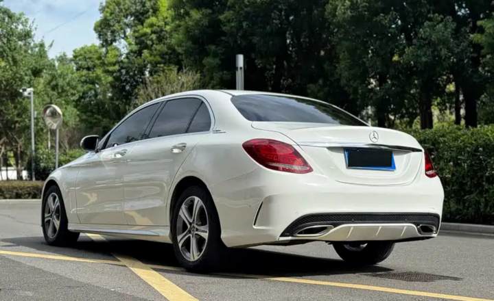 奔驰 C级 2018款 C 180 L 动感型运动版