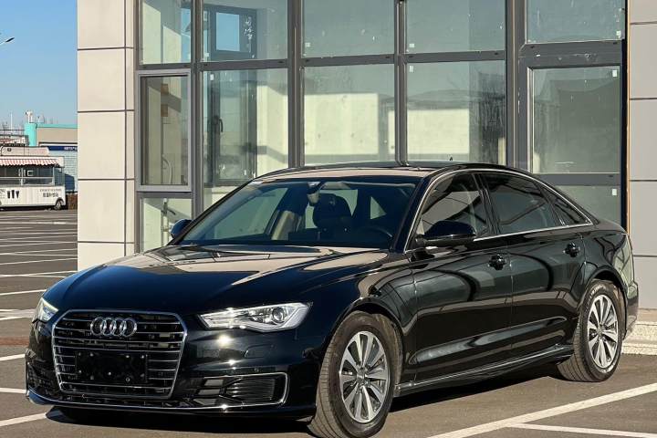 奥迪 A6L 30 FSI 舒适型