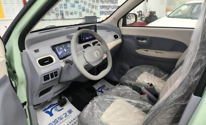 凌宝汽车 凌宝BOX 2025款 140km 青柠版