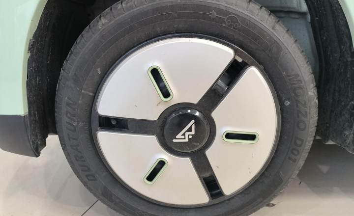 凌宝汽车 凌宝BOX 2025款 140km 青柠版