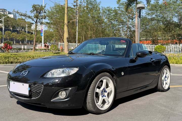 马自达 MX-5 2.0