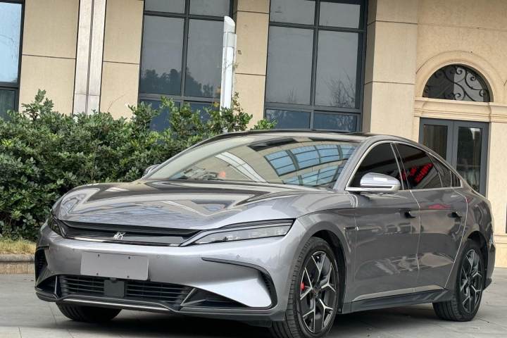 比亚迪 汉 EV 创世版 715KM前驱旗舰型