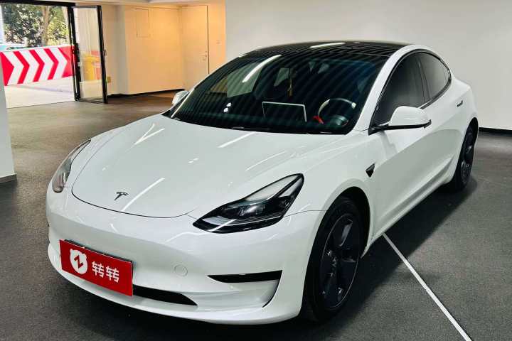 特斯拉 Model 3 后轮驱动版