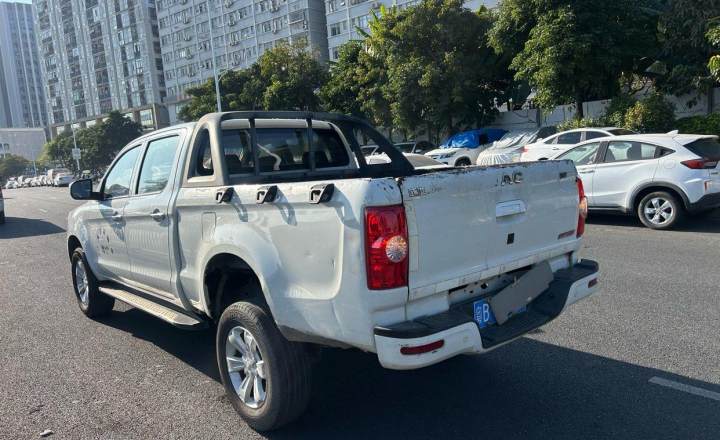 江汽集团 江淮T6 2018款 2.0T柴油国V创客版舒适型长轴HFC4DB21D1