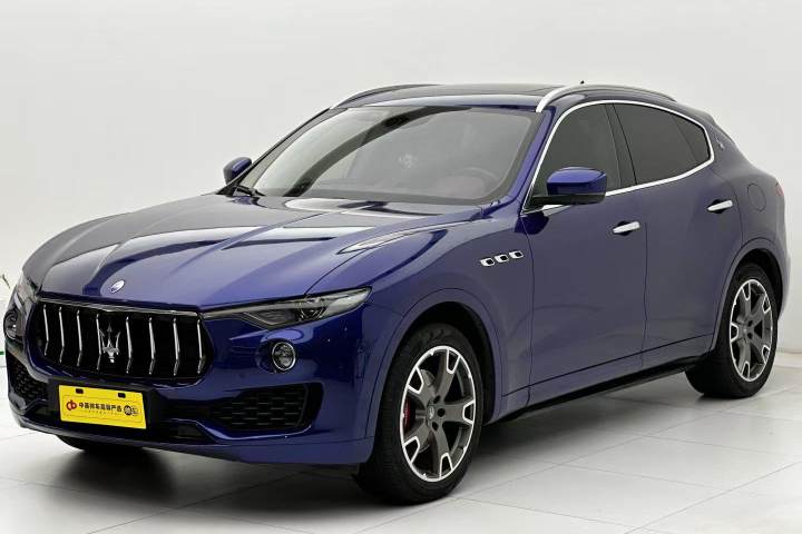 玛莎拉蒂 Levante 3.0T S 标准型