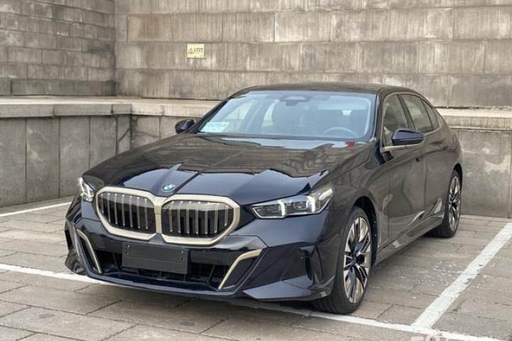 宝马 5系 530Li 尊享型 M运动套装