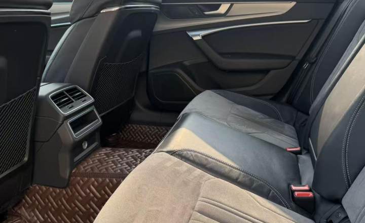 奥迪 A6L 2022款 40 TFSI 豪华动感型