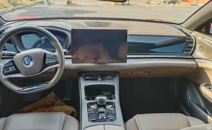 比亚迪 汉 2020款 EV 四驱高性能版旗舰型