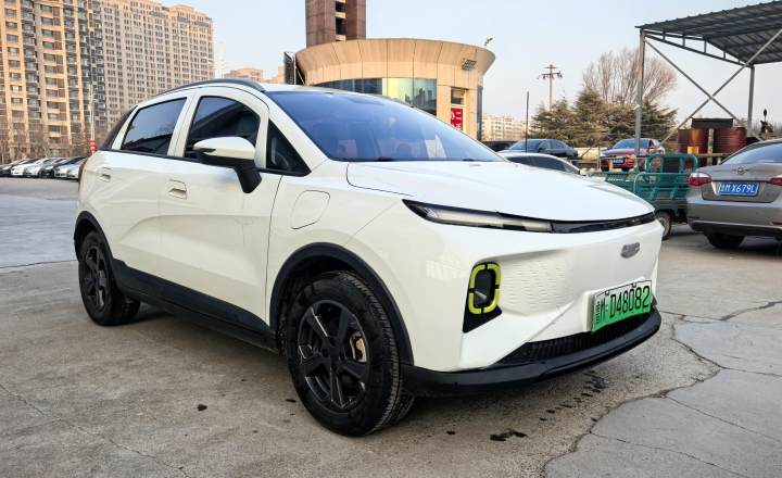吉利几何 E萤火虫 2022款 320KM 乖巧虎 5座