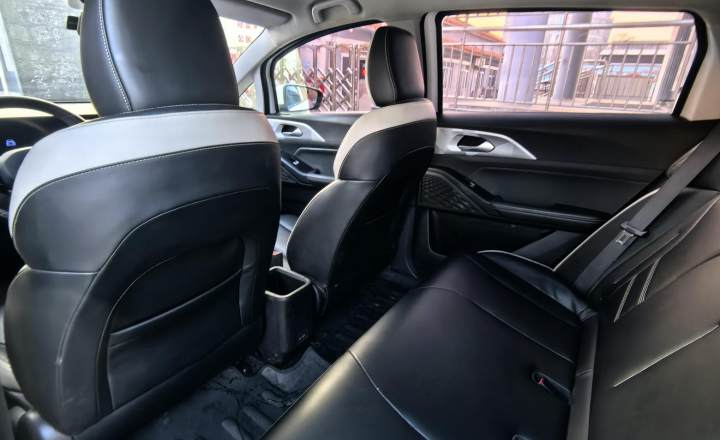 吉利几何 E萤火虫 2022款 320KM 乖巧虎 5座