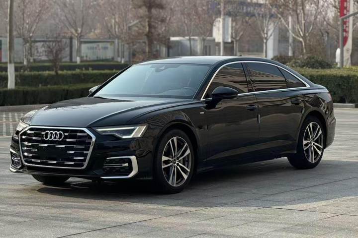 奥迪 A6L 40 TFSI 豪华动感型