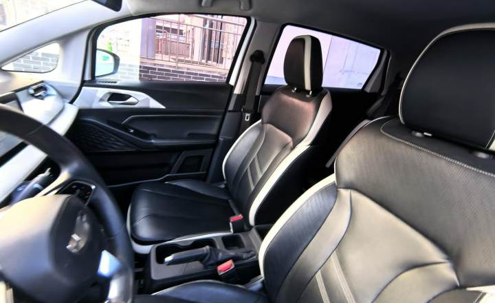 吉利几何 E萤火虫 2022款 320KM 乖巧虎 5座