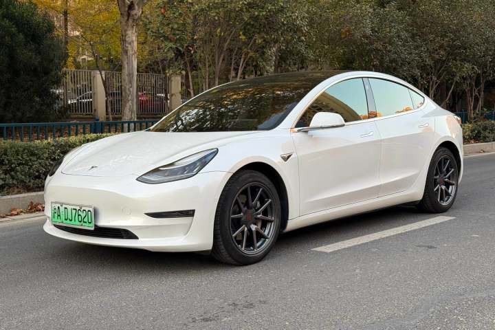 特斯拉 Model 3 长续航后轮驱动版