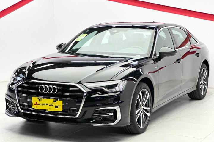奥迪 A6L 改款 40 TFSI 豪华动感型