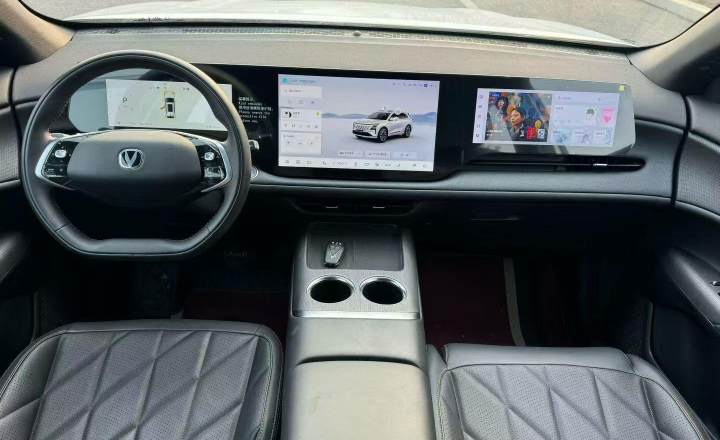 长安 CS75PLUS 2025款 第四代 UItra 2.0T 新蓝鲸 智慧劲擎型
