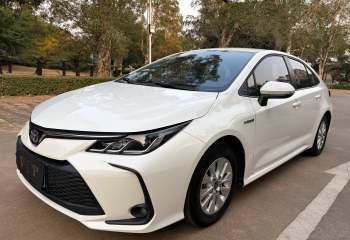 丰田 卡罗拉 2024款 1.8L 智能电混双擎 精英版