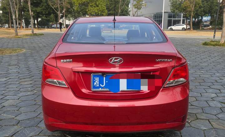 现代 瑞纳 2014款 1.4L 手动智能型GLS