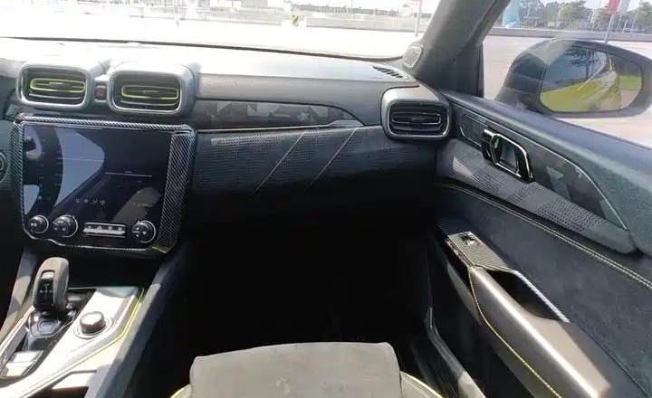 领克 03 2020款 03+ 2.0TD 自动驭风版