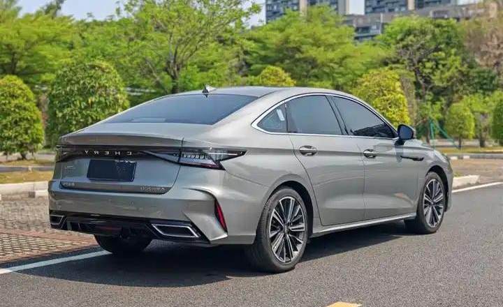 奇瑞 艾瑞泽8 2022款 1.6T DCT逸