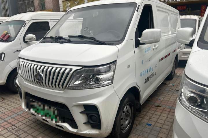 长安凯程 长安睿行EM60 2022款 纯电动厢式运输车4525车长平顶背掀门2座60kW 41.86kWh