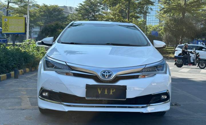 丰田 卡罗拉 2018款 双擎 1.8L ECVT智尚版