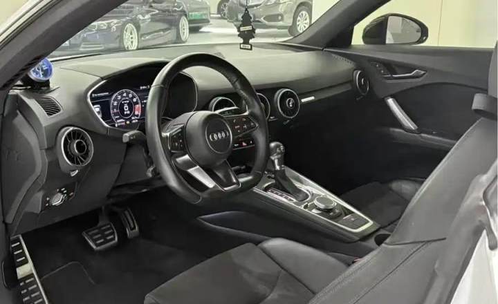 奥迪 TT 2017款 TT Coupe 45 TFSI quattro