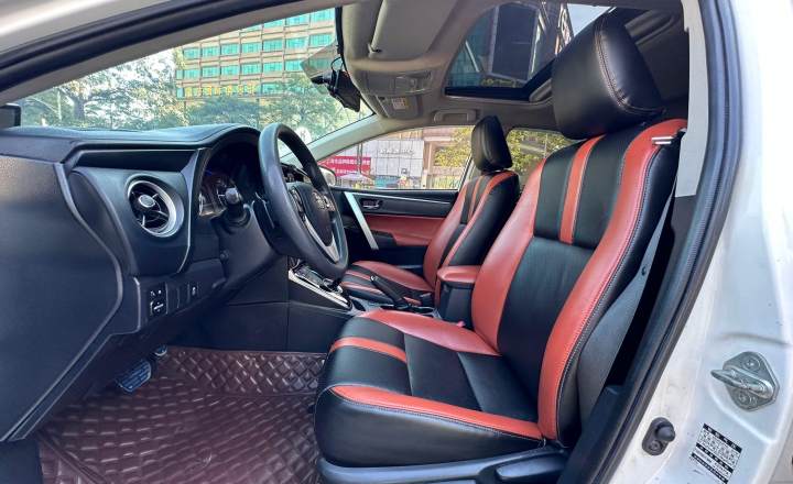 丰田 卡罗拉 2018款 双擎 1.8L ECVT智尚版