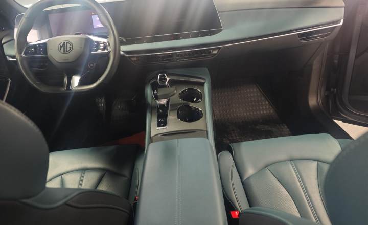 名爵 MG7 2025款 2.0T Trophy+ 超级智驾版