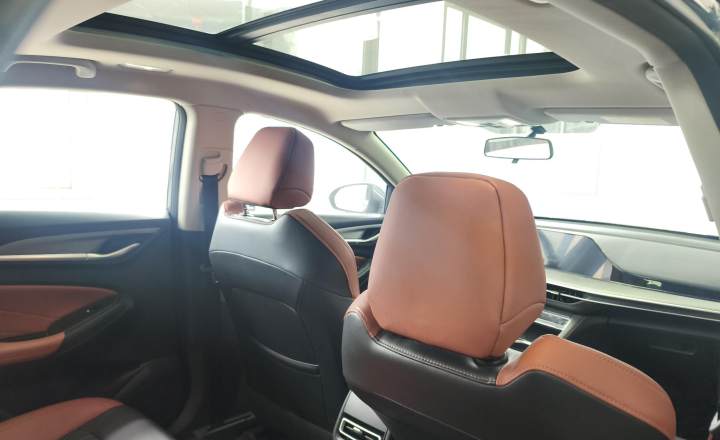 长安 逸动 2022款 PLUS 蓝鲸NE 1.4T GDI DCT旗舰版