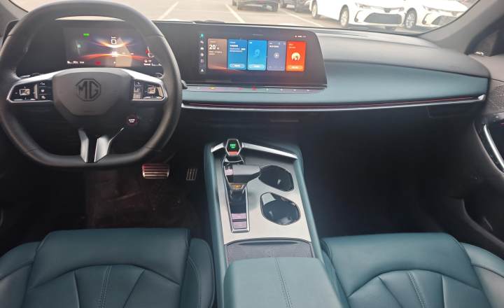 名爵 MG7 2025款 1.5T 300 DCT优雅版