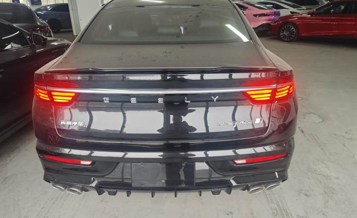 吉利汽车 星瑞 2025款 东方曜 1.5TD 昆仑版