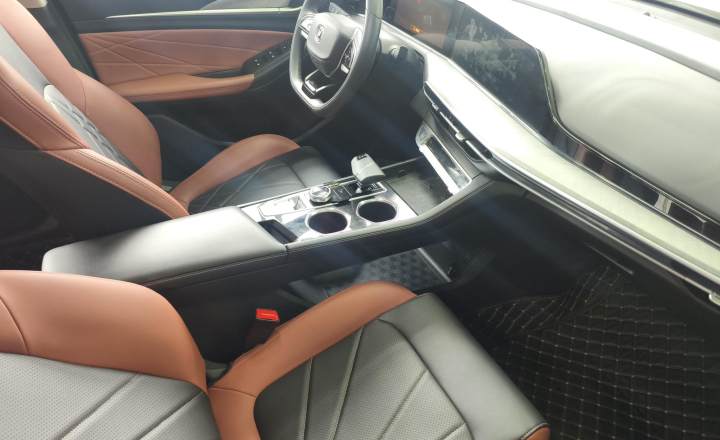 长安 逸动 2022款 PLUS 蓝鲸NE 1.4T GDI DCT旗舰版