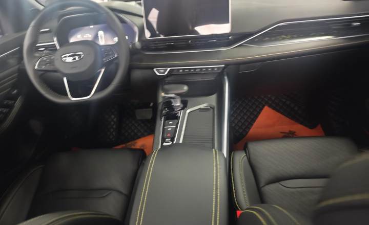 吉利汽车 星瑞 2025款 东方曜 1.5TD 昆仑版