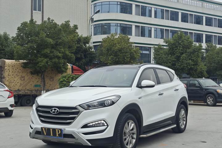 现代 途胜 1.6T 双离合两驱15周年特别版