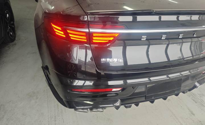 吉利汽车 星瑞 2025款 东方曜 1.5TD 昆仑版