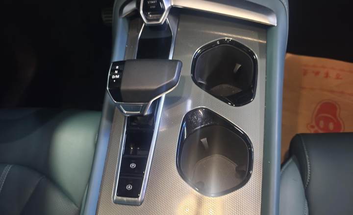 名爵 MG7 2023款 2.0T 自动Trophy+激擎耀世版